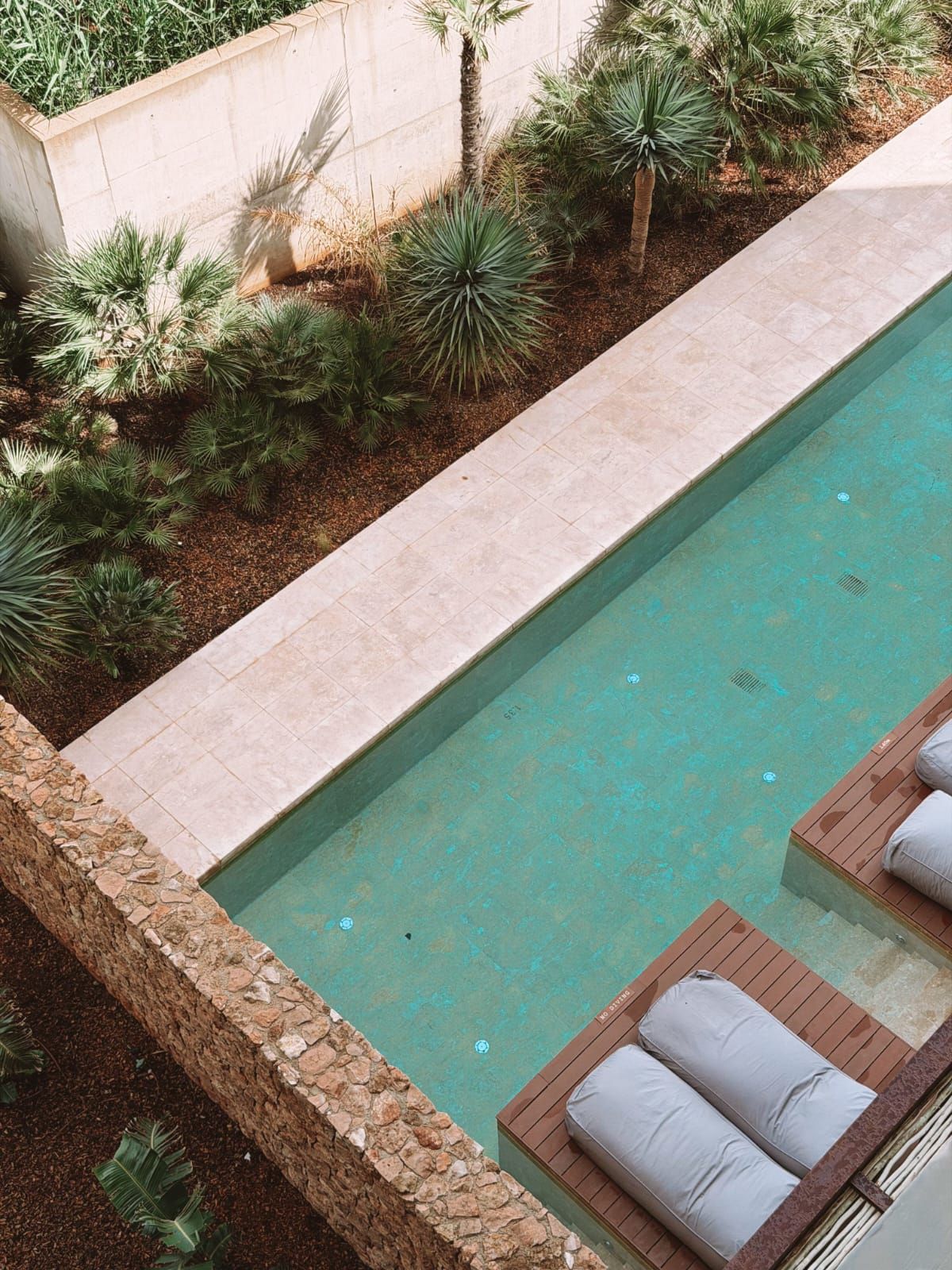 AR Pools – Poolanlage mit Gartengestaltung im Rhein-Main-Gebiet